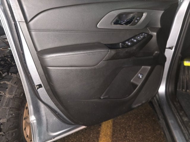 2023 Chevrolet Traverse FWD LT Cloth