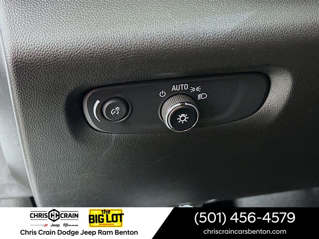 2023 Chevrolet Traverse AWD LT Cloth