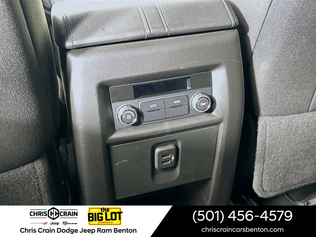 2023 Chevrolet Traverse AWD LT Cloth