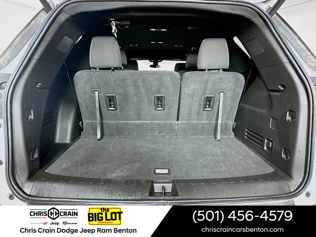 2023 Chevrolet Traverse AWD LT Cloth