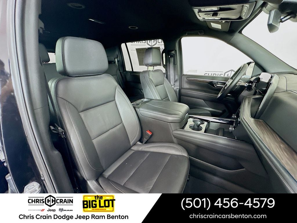 2025 Chevrolet Suburban 4WD Z71