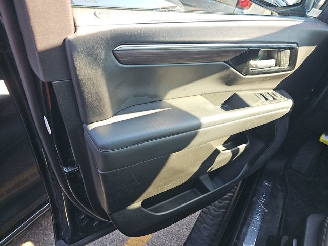 2025 Chevrolet Suburban 4WD Z71