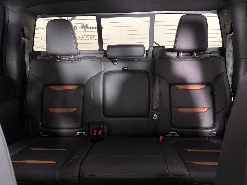 2022 GMC Sierra 2500HD 4WD Crew Cab Standard Bed AT4