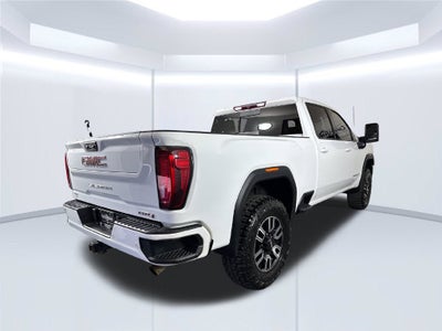 2022 GMC Sierra 2500HD 4WD Crew Cab Standard Bed AT4