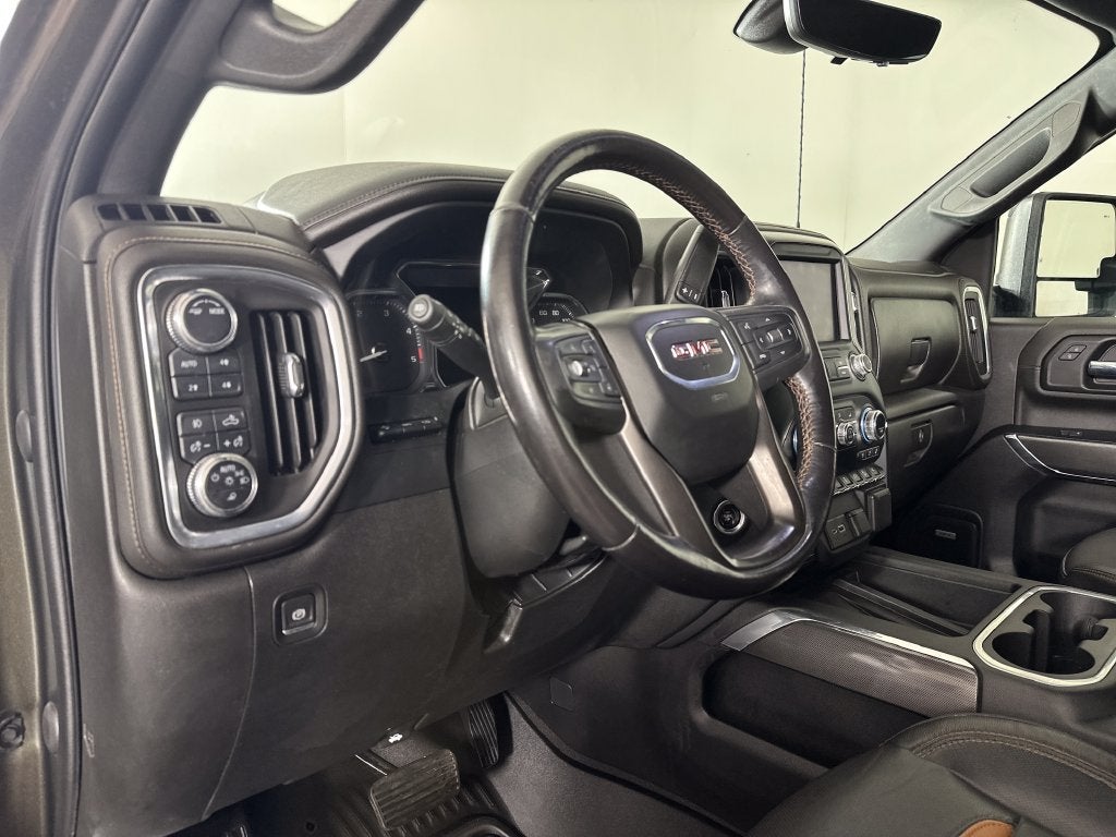 2022 GMC Sierra 2500HD 4WD Crew Cab Standard Bed AT4