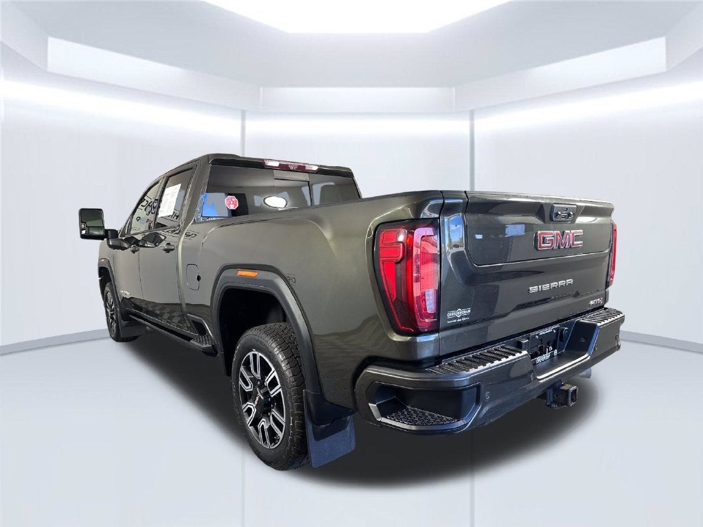 2022 GMC Sierra 2500HD 4WD Crew Cab Standard Bed AT4