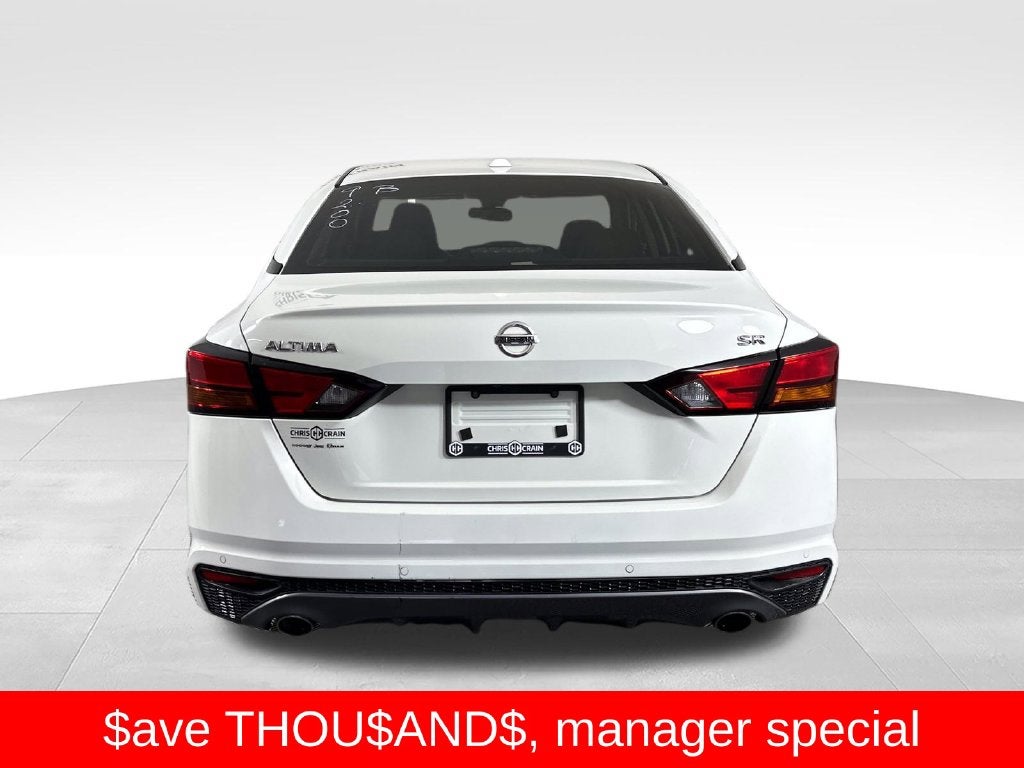 2022 Nissan Altima SR FWD