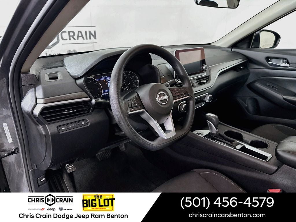 2025 Nissan Altima SV FWD