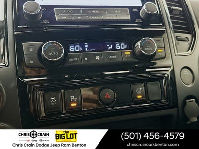 2024 Nissan TITAN Crew Cab PRO-4X 4x4