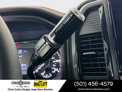 2024 Nissan TITAN Crew Cab PRO-4X 4x4