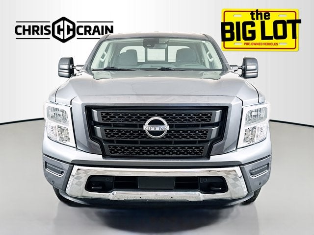 2024 Nissan TITAN Crew Cab SV 4x4