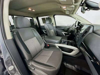 2024 Nissan TITAN Crew Cab SV 4x4