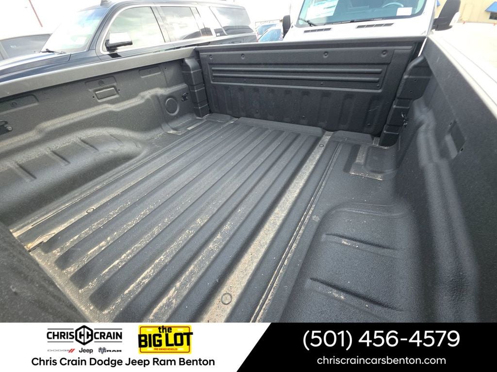 2024 Nissan Frontier Crew Cab SV 4x2