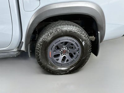 2025 Nissan Frontier Crew Cab PRO-4X 4x4