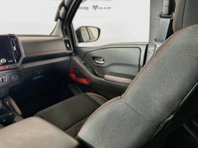 2025 Nissan Frontier Crew Cab PRO-4X 4x4