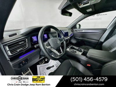 2025 Volkswagen Atlas Cross Sport 2.0T SEL R-Line Black