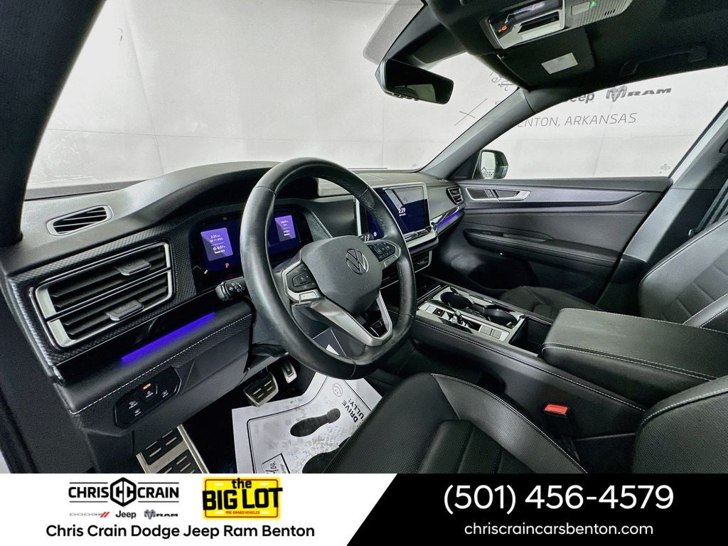 2025 Volkswagen Atlas Cross Sport 2.0T SEL R-Line Black