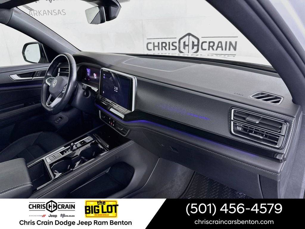 2025 Volkswagen Atlas Cross Sport 2.0T SEL R-Line Black