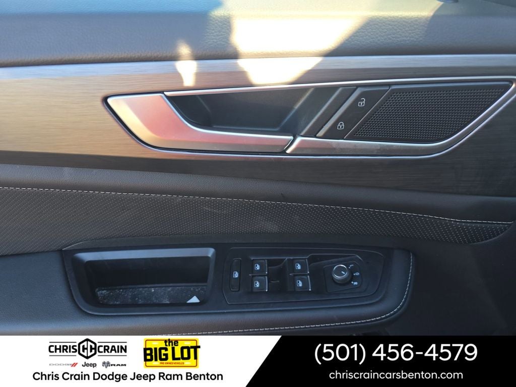 2025 Volkswagen Atlas Cross Sport 2.0T SE w/Technology