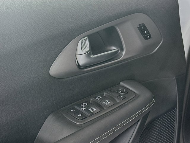 2025 Chrysler Pacifica PACIFICA SELECT