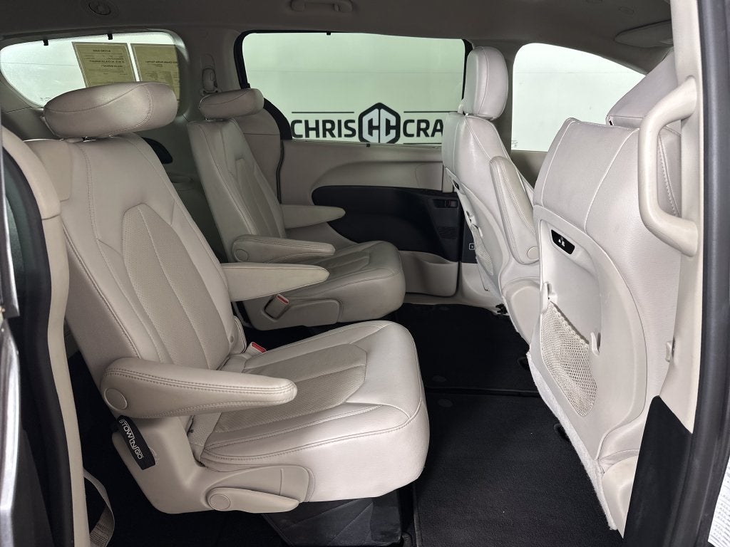 2021 Chrysler Pacifica Touring L