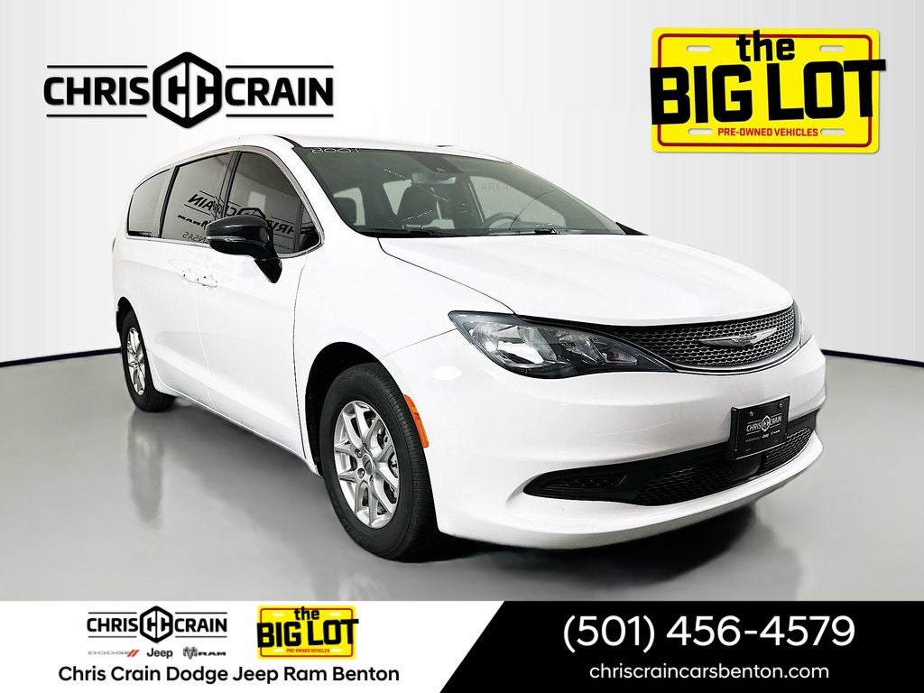 2025 Chrysler Voyager LX