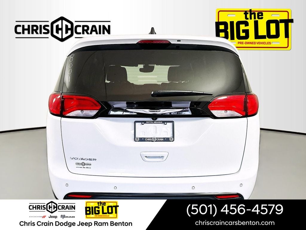 2025 Chrysler Voyager LX
