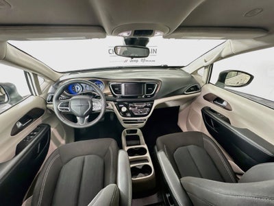 2024 Chrysler Voyager LX