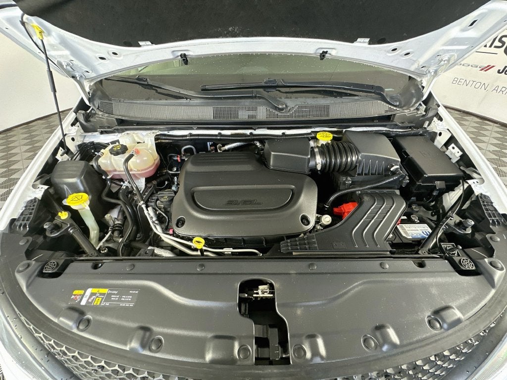 2024 Chrysler Voyager LX