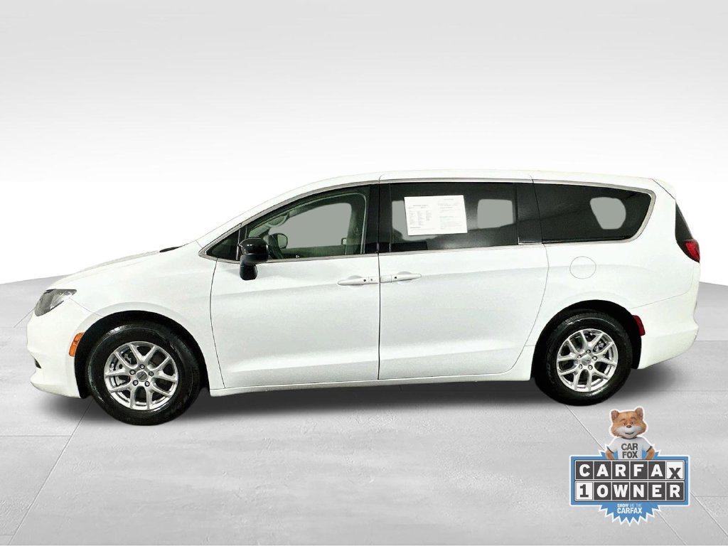 2024 Chrysler Voyager LX