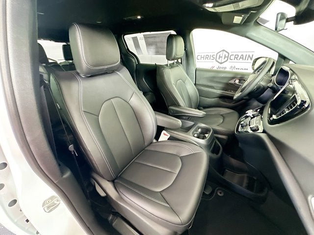 2026 Chrysler Voyager VOYAGER LX