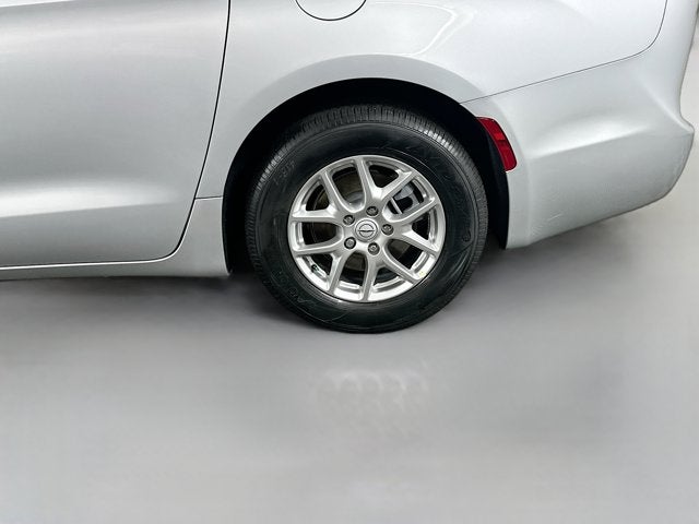 2026 Chrysler Voyager VOYAGER LX