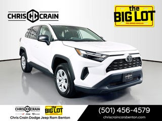 2024 Toyota RAV4 LE