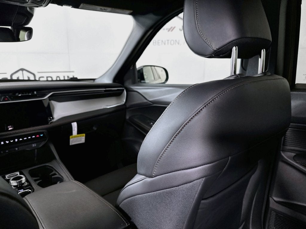 2027 Jeep Cherokee CHEROKEE LIMITED ALTITUDE 4X4