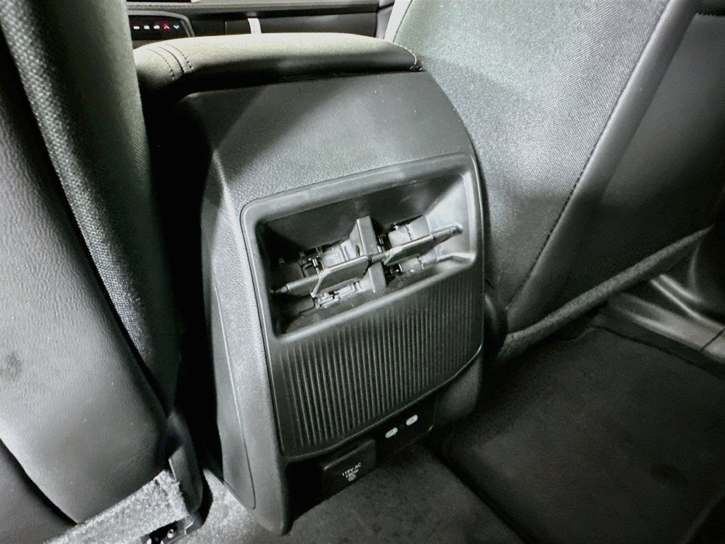 2027 Jeep Cherokee CHEROKEE LIMITED ALTITUDE 4X4