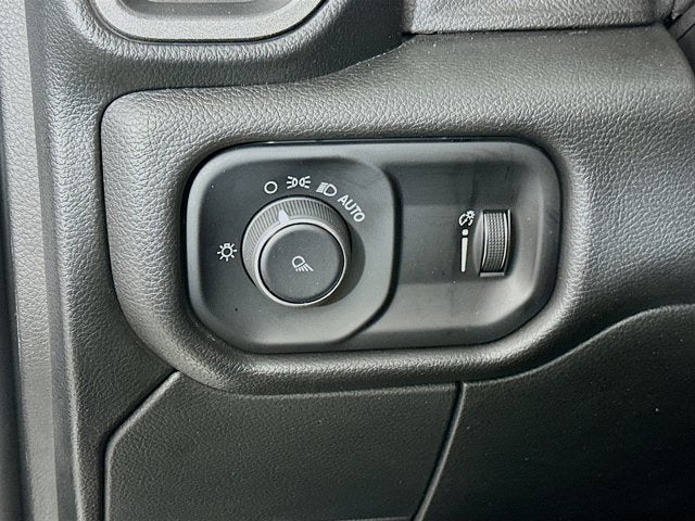 2024 RAM 3500 Tradesman Crew Cab 4x4 6'4' Box