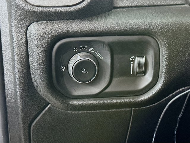 2021 RAM 3500 Tradesman Crew Cab 4x4 8' Box