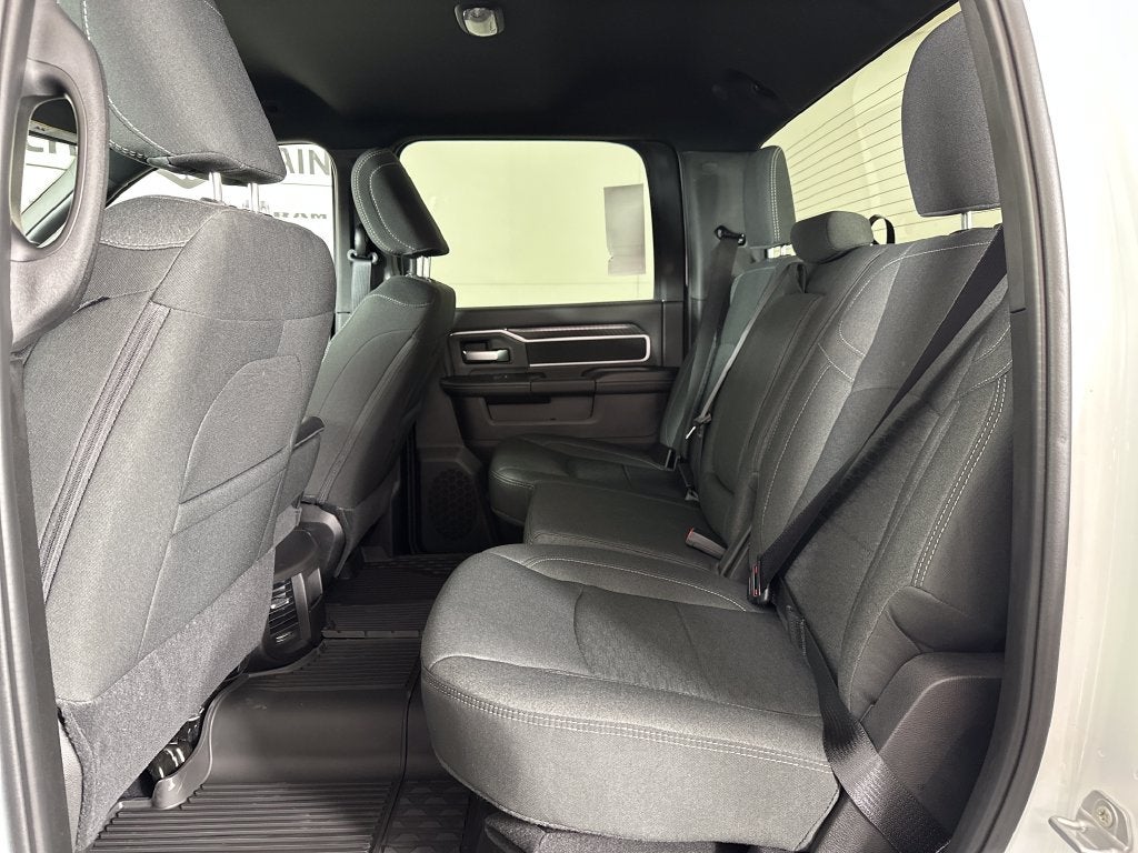 2027 RAM Ram 3500 RAM 3500 BIG HORN CREW CAB 4X4 8' BOX