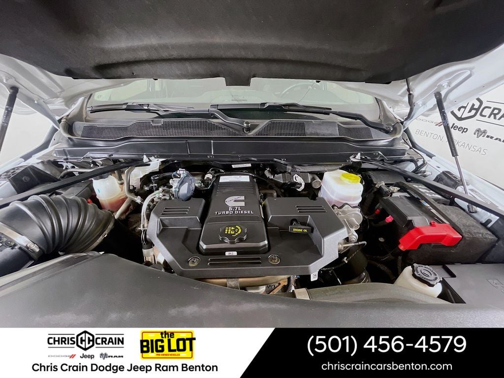 2024 RAM 3500 Laramie Crew Cab 4x4 8' Box