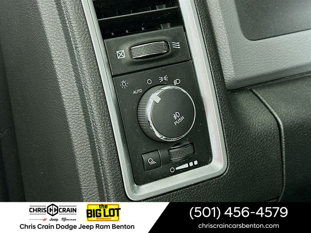 2017 RAM 1500 Big Horn Crew Cab 4x4 5'7' Box