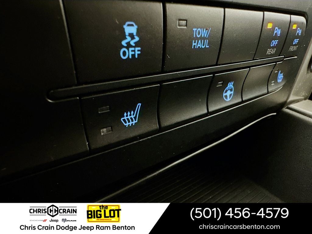 2017 RAM 1500 Big Horn Crew Cab 4x4 5'7' Box