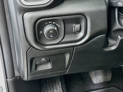 2027 RAM Ram 1500 RAM 1500 EXPRESS CREW CAB 4X4 5'7' BOX