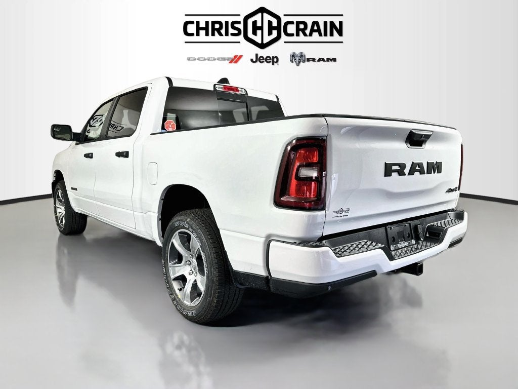 2027 RAM Ram 1500 RAM 1500 EXPRESS CREW CAB 4X4 5'7' BOX