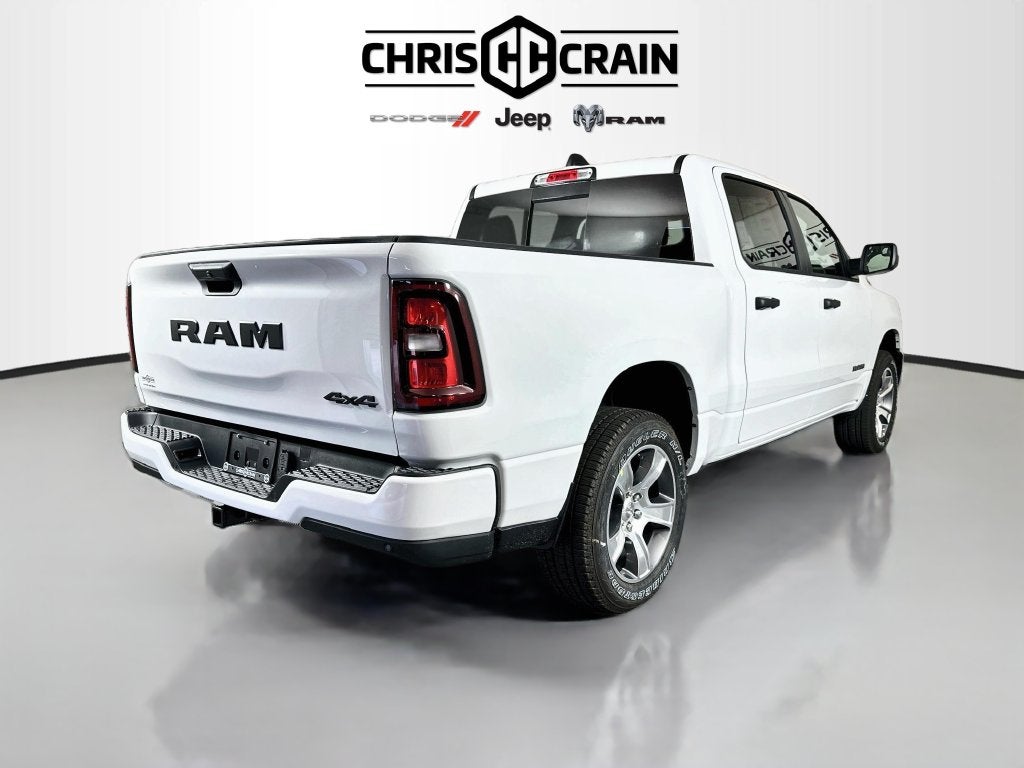 2027 RAM Ram 1500 RAM 1500 EXPRESS CREW CAB 4X4 5'7' BOX