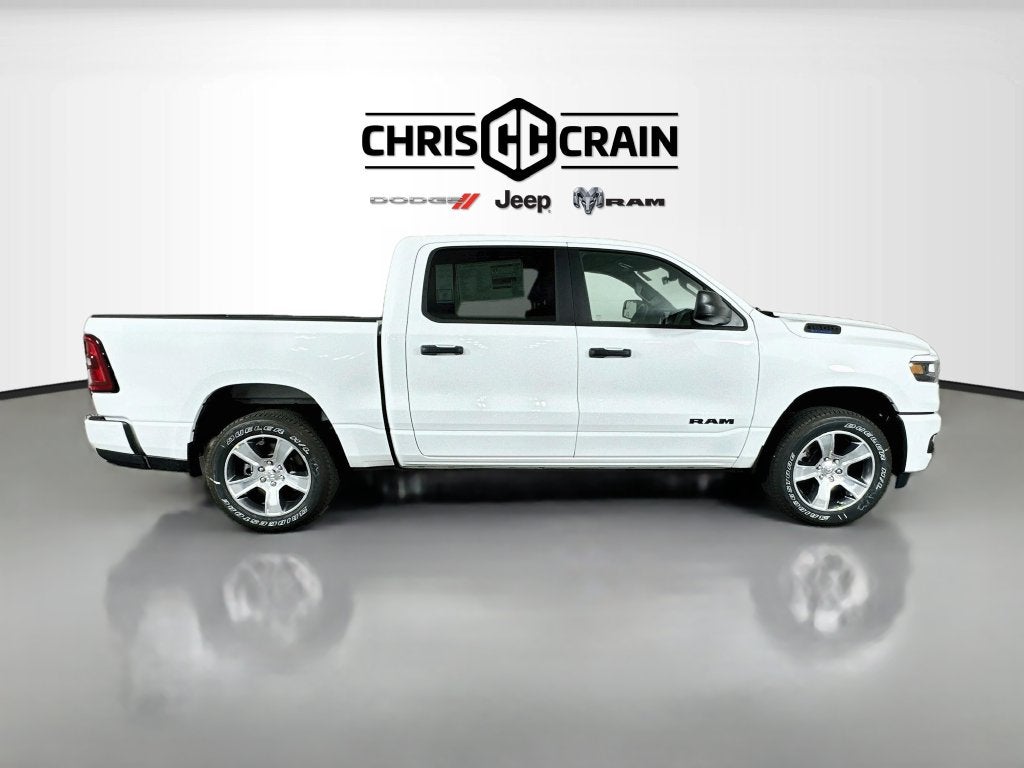 2027 RAM Ram 1500 RAM 1500 EXPRESS CREW CAB 4X4 5'7' BOX