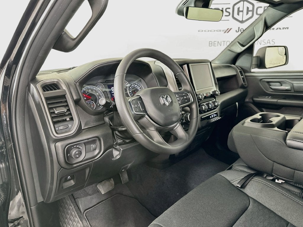2027 RAM Ram 1500 RAM 1500 EXPRESS CREW CAB 4X4 5'7' BOX