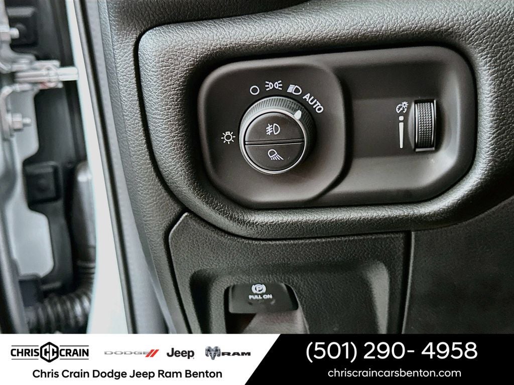 2026 RAM 1500 RAM 1500 EXPRESS CREW CAB 4X4 5'7' BOX