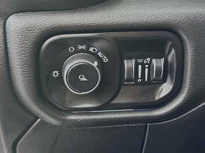 2020 RAM 2500 Tradesman Crew Cab 4X4 6'4' Box