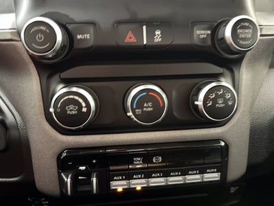 2020 RAM 2500 Tradesman Crew Cab 4x4 6'4' Box