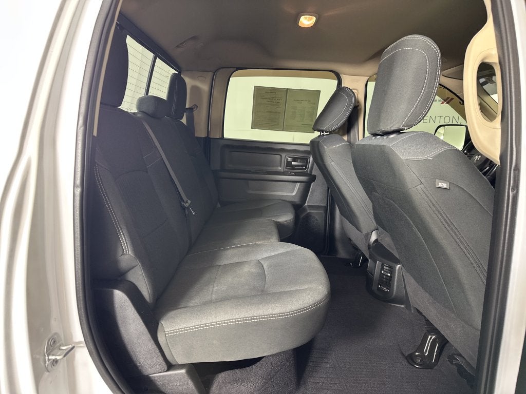 2020 RAM 2500 Tradesman Crew Cab 4x4 6'4' Box